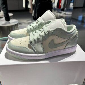 Air Jordan 1 Low SE